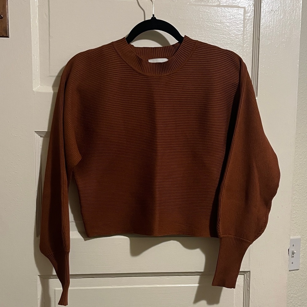 Ribbed cropped sweater